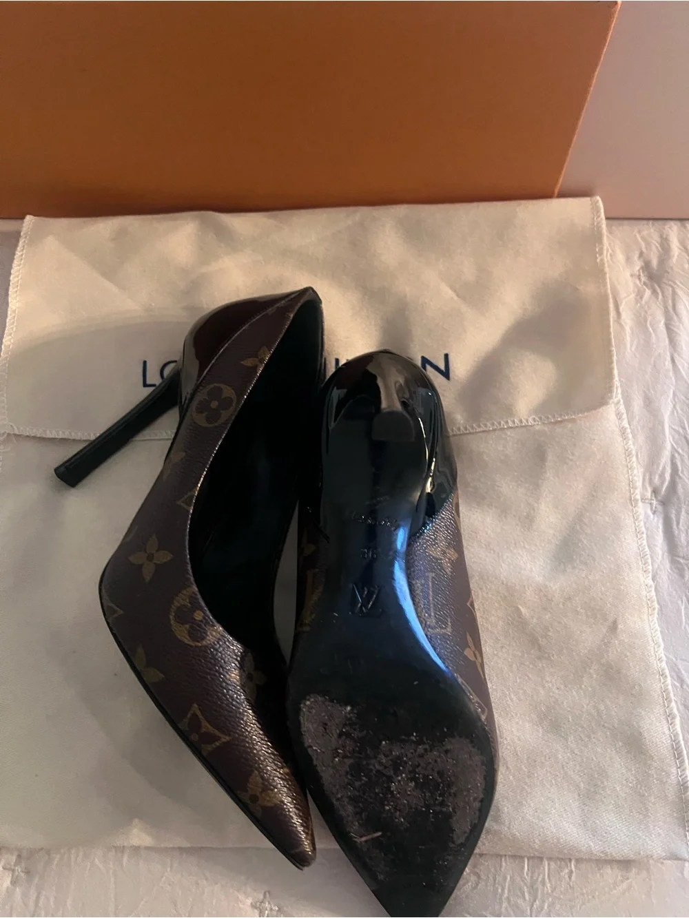 Louis Vuitton Monogram Pointed Stiletto Heels in Brown and Black Patent - Picture 4 of 6